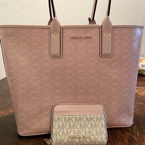 Michael kors purse pink